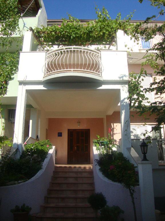 Apartment Andrea Baška Voda Exteriör bild